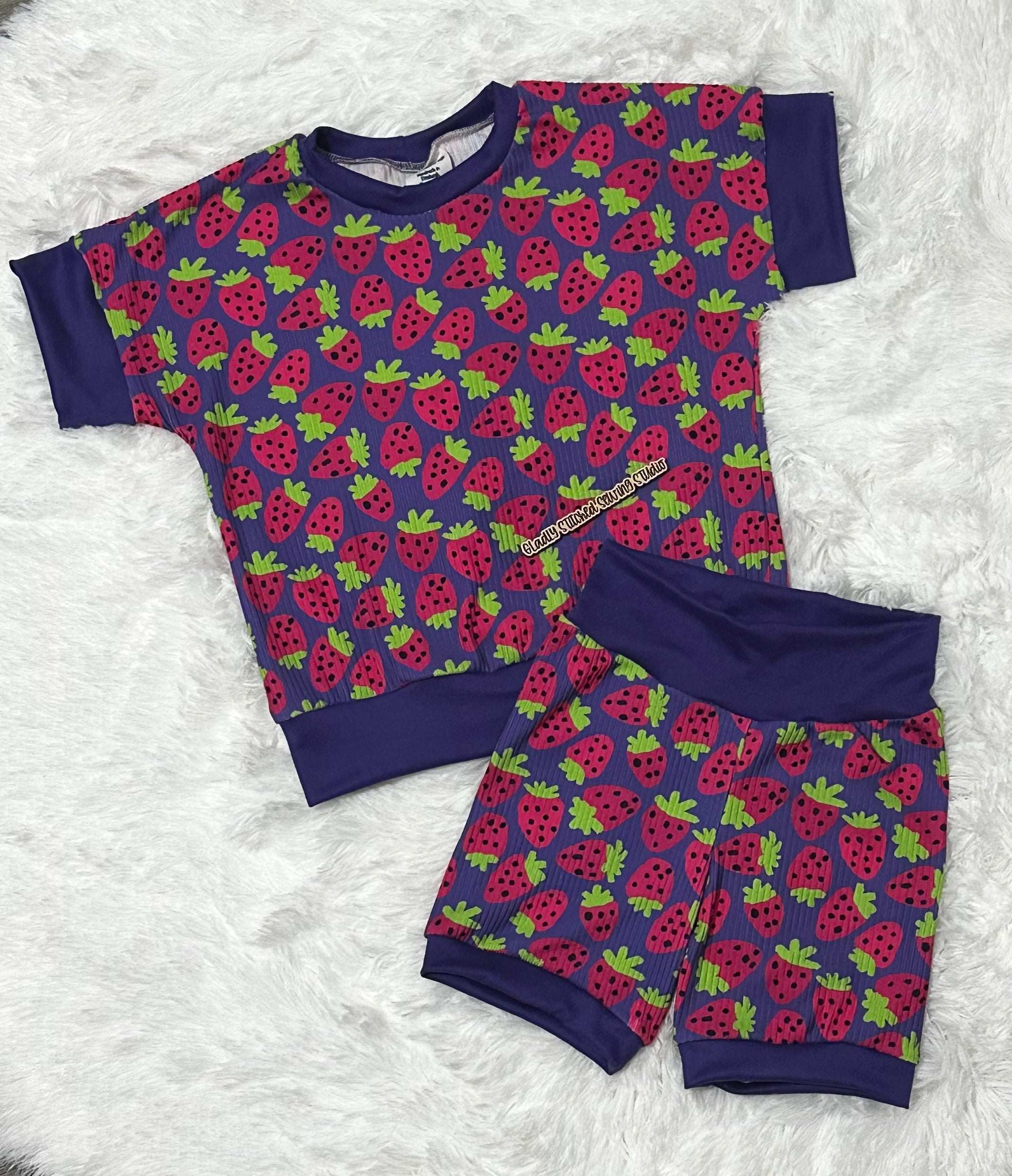 GWM Dolman Tee and GWM Shorts Set